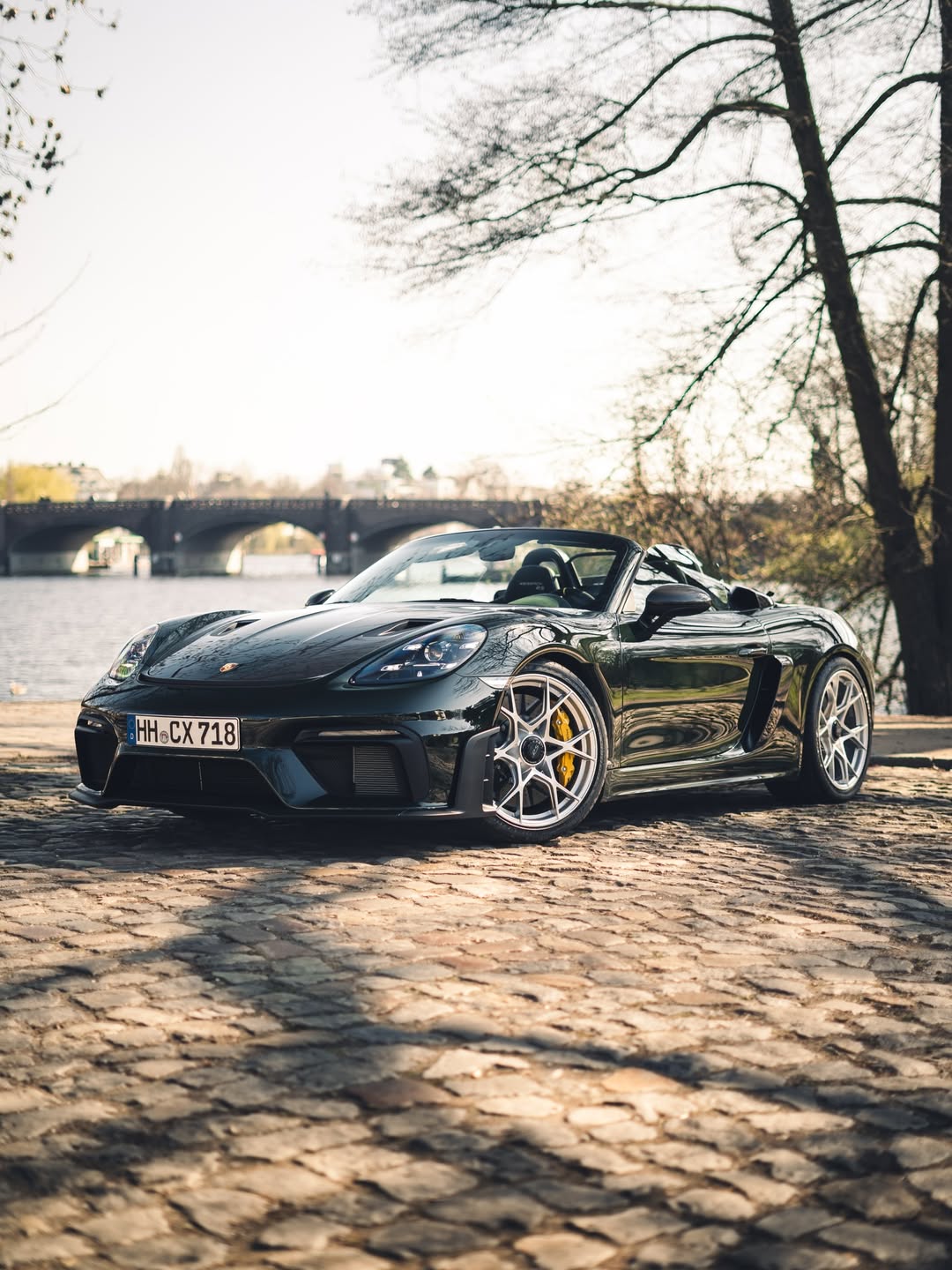 Porsche Spyder RS auf Kopfsteinpflaster